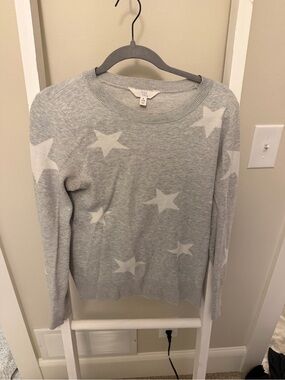 Time and Tru Light Gray Star-Print Crewneck Sweater